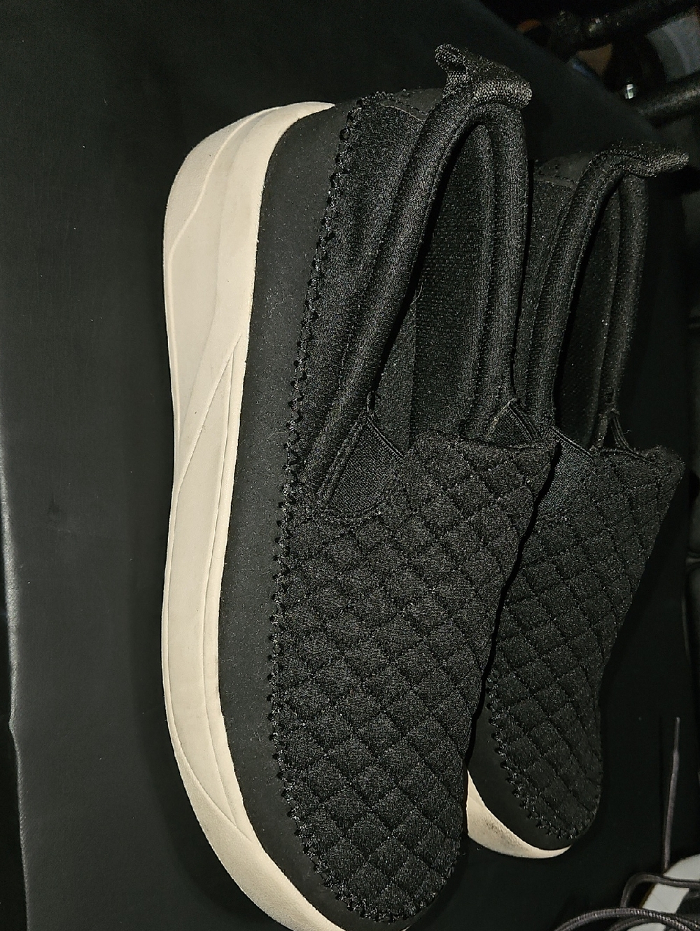 Staheekum Quilted Slip-On Shoes Size 10 - Picture 3 of 11